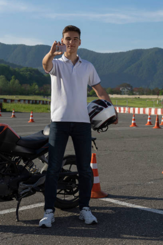 Carteira de Motorista para Moto Preço Haras Paineiras - Habilitação de Moto Salto